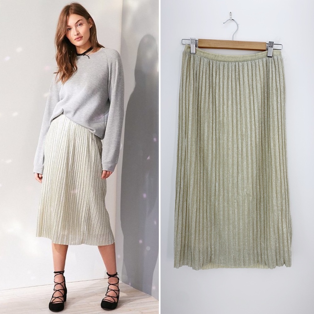 Urban Outfitters Kimchi Blue Silver Metallic Accordion Pleated Midi Skirt Size M